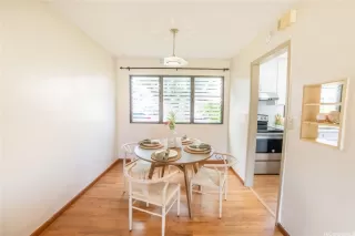 Photo #3: 202527805 Listing 