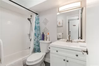 Photo #5: 202527807 Listing 