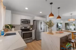 Photo #3: 202527830 Listing 