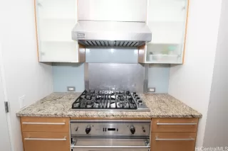 Photo #5: 202527850 Listing 