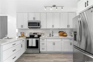 Photo #4: 202527857 Listing 