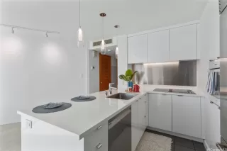 Photo #5: 202527864 Listing 