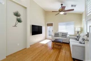 Photo #4: 202527865 Listing 