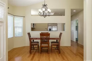 Photo #6: 202527865 Listing 