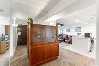 Photo #3: 202527891 Listing 