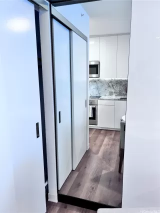 Photo #5: 202527903 Listing 