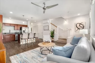 Photo #2: 202527910 Listing 