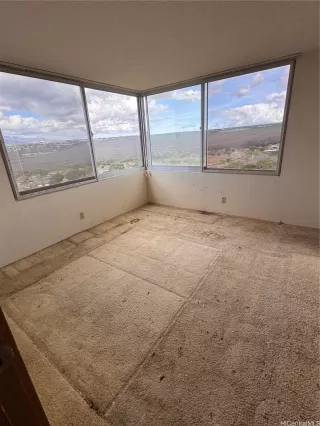 Photo #3: 202527918 Listing 