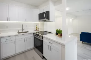 Photo #3: 202527923 Listing 