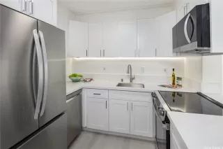 Photo #4: 202527923 Listing 