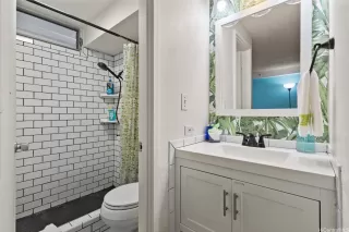 Photo #5: 202527934 Listing 