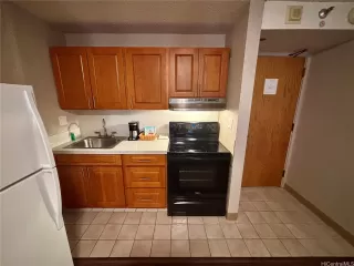 Photo #5: 202527938 Listing 