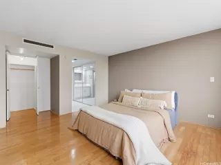 Photo #4: 202527947 Listing 