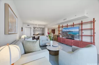 Photo #3: 202527954 Listing 