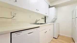 Photo #4: 202527965 Listing 