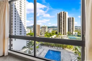 Photo #5: 202527972 Listing 