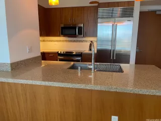 Photo #3: 202527980 Listing 