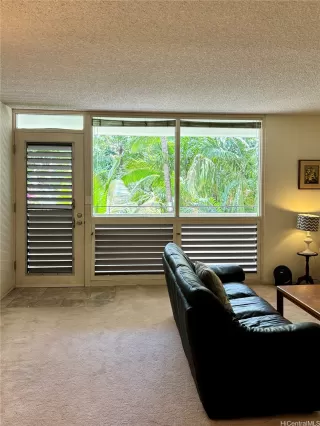 Photo #2: 202527983 Listing 