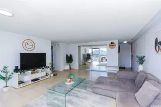 Photo #4: 202527991 Listing 