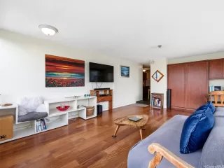 Photo #2: 202527998 Listing 