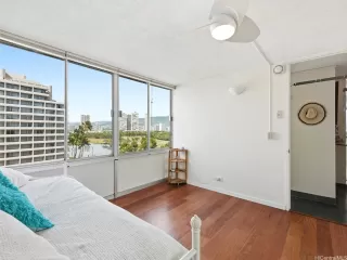 Photo #6: 202527998 Listing 