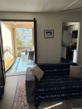 Photo #3: 202528000 Listing 