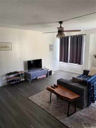 Photo #5: 202528000 Listing 