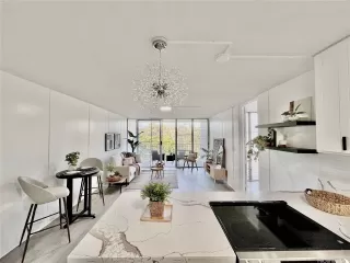 Photo #5: 202528014 Listing 