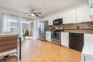 Photo #5: 202528029 Listing 