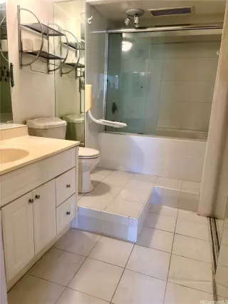 Photo #2: 202528031 Listing 