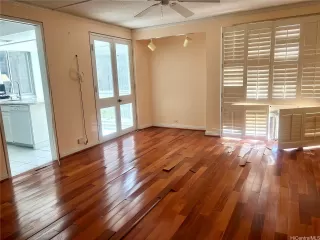 Photo #3: 202528031 Listing 