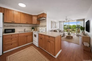 Photo #2: 202528047 Listing 