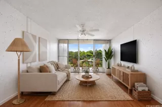 Photo #6: 202528047 Listing 