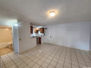 Photo #6: 202528048 Listing 