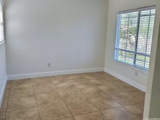 Photo #5: 202528054 Listing 