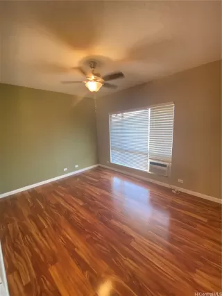 Photo #5: 202528073 Listing 