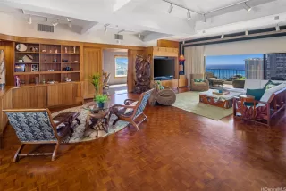 Photo #2: 202528096 Listing 