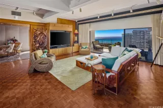 Photo #5: 202528096 Listing 