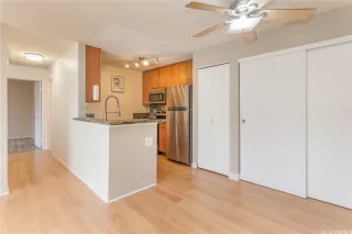 Photo #3: 202528097 Listing 