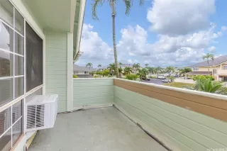 Photo #5: 202528097 Listing 