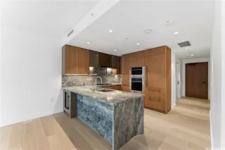 Photo #2: 202528101 Listing 