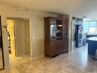 Photo #4: 202528102 Listing 