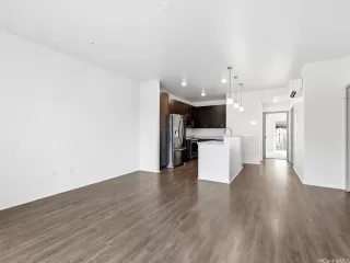 Photo #3: 202528107 Listing 