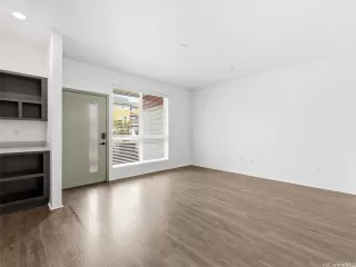 Photo #6: 202528107 Listing 