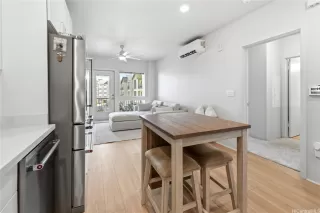 Photo #3: 202528109 Listing 