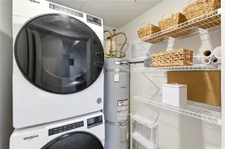 Photo #6: 202528109 Listing 