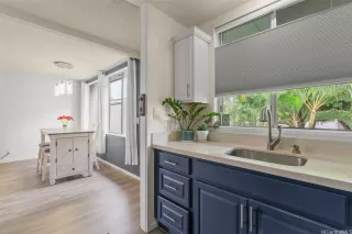 Photo #5: 202528112 Listing 