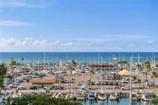 Photo #2: 202528113 Listing 