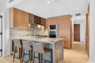 Photo #4: 202528114 Listing 