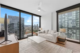 Photo #5: 202528130 Listing 